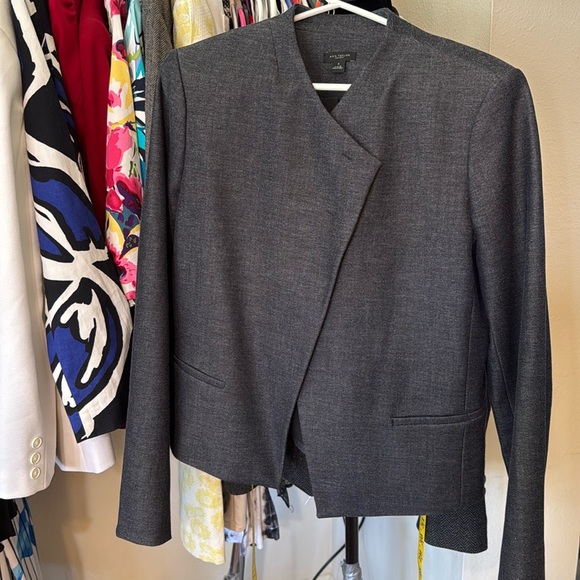 Ann Taylor, meduim size, color gray - Picture 1 of 3